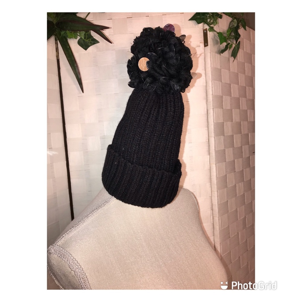 Cara Pom Pom Hat with Sequence